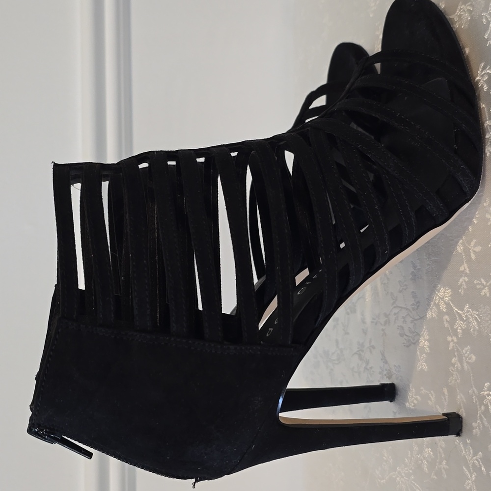 Madden Girl "Lexxx" Women's Size 7 Black Strappy Heeled Sandals - Picture 4 of 11